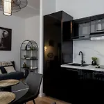 Appart-hotel De Standing Avec Jacuzzi Privatisable En Option Апартаменты *