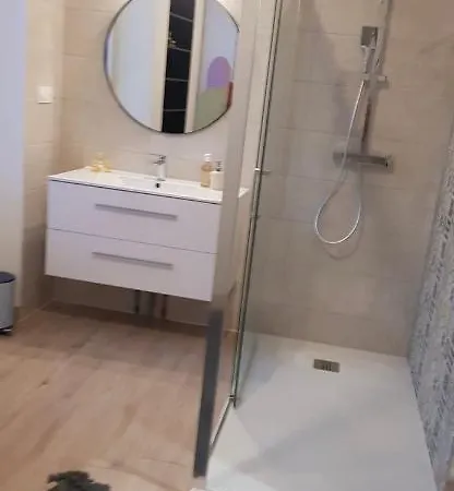 Appart-hotel De Standing Avec Jacuzzi Privatisable En Option Apartment