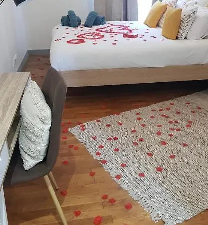 Appart-hotel De Standing Avec Jacuzzi Privatisable En Option