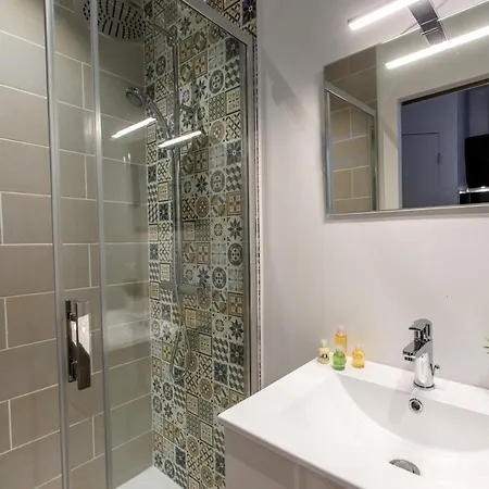 Appart-hotel De Standing Avec Jacuzzi Privatisable En Option * Périgueux