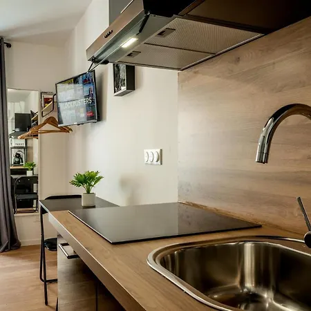 Appart-hotel De Standing Avec Jacuzzi Privatisable En Option Apartament *