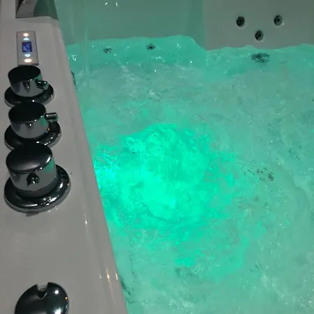 Apartment Appart-hotel De Standing Avec Jacuzzi Privatisable En Option